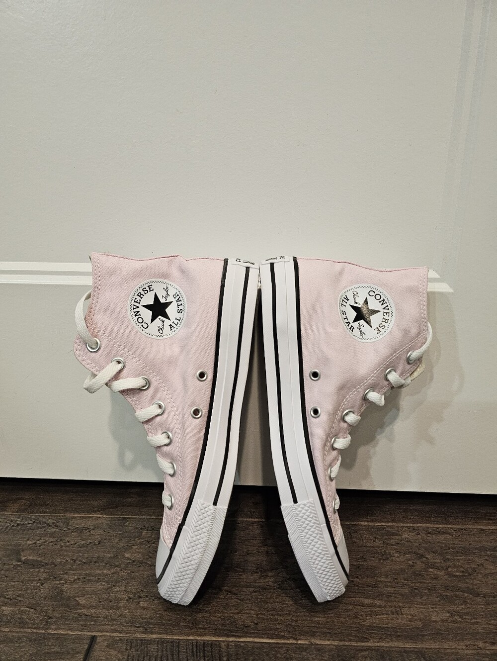 Converse Chuck Taylor All Star Light Pink High Top Sneakers NWOB Sz 8